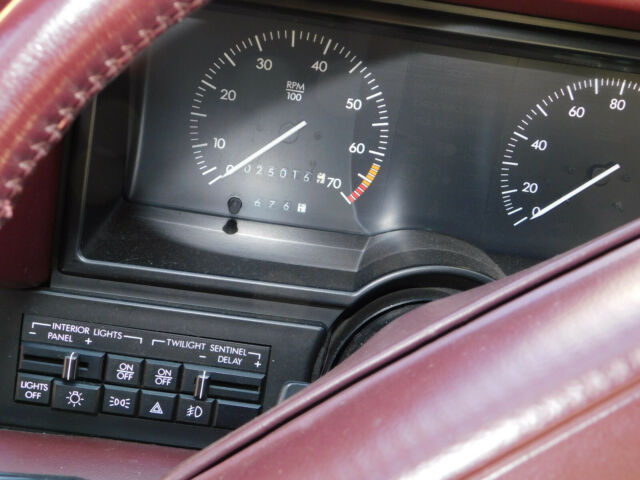 1993 Cadillac Allante 25k ORIGINAL MILES, NORTHSTAR PACKAGE - photo 10