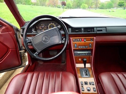 1990 Mercedes-Benz 300-Series - photo 11