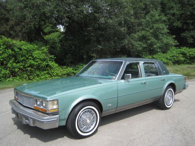IMMACULATE COLLECTOR OWNED CADILLAC- A MAGNIFICENT EXAMPLE DONE IN MINT & HUNTER 1977 Cadillac Seville