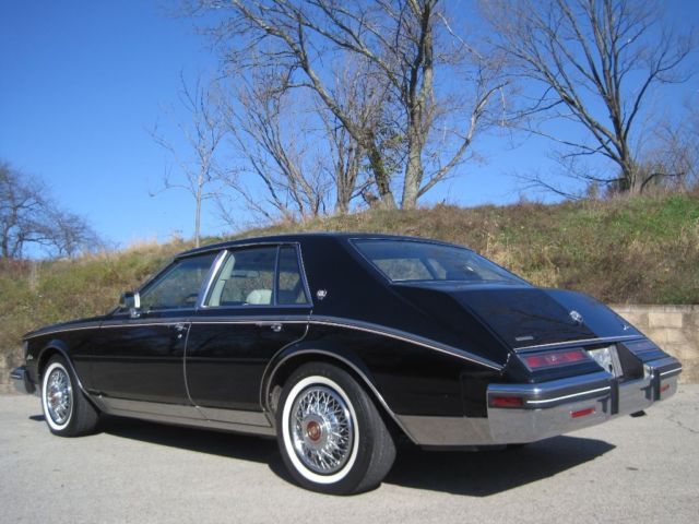 1984 Cadillac Seville - photo 3