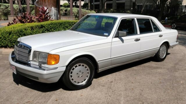 1989 Mercedes-Benz 500-Series 560 SEL