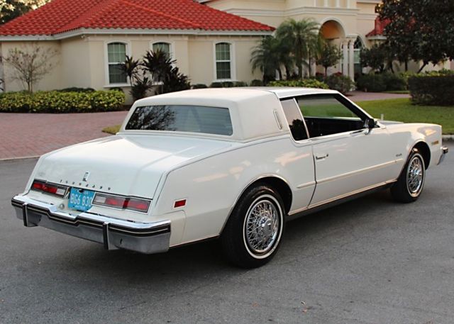 1981 Oldsmobile Toronado SURVIVOR - MINT CONDITION - 25K  MILES - photo 2