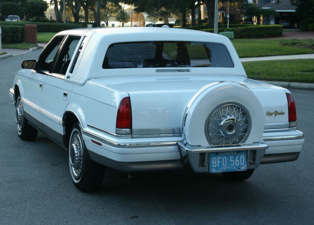 1993 Chrysler New Yorker FIFTH AVENUE - ONE FAMILY - 69K M