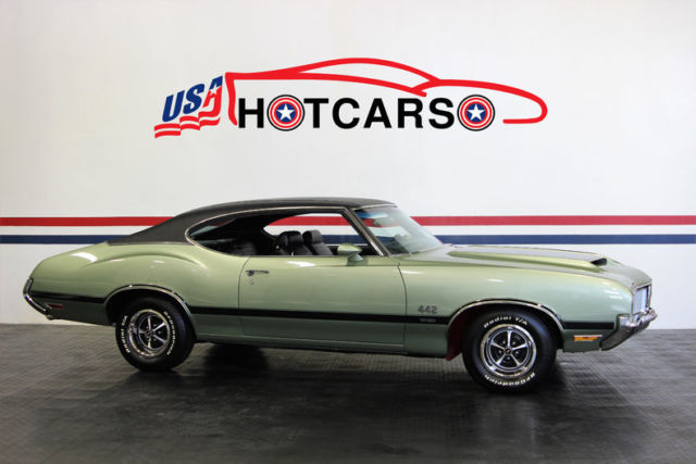 Immaculately Restored 1970 Olds 442 W-30 1970 Oldsmobile 442 W-30 --