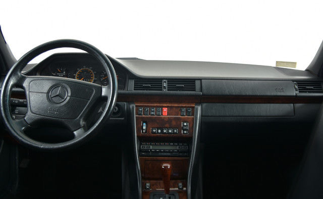 1992 Mercedes-Benz 500-Series 500E - photo 2