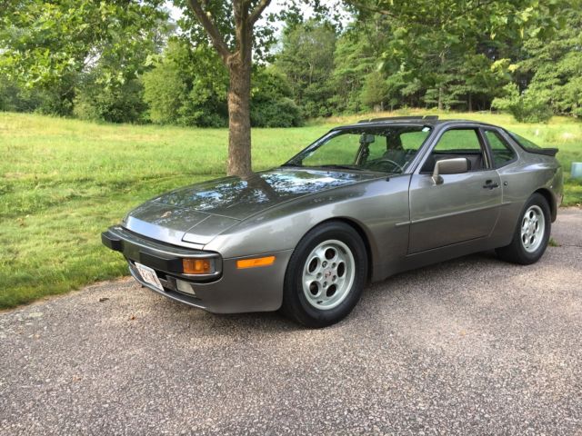 1983 Porsche 944 - photo 2