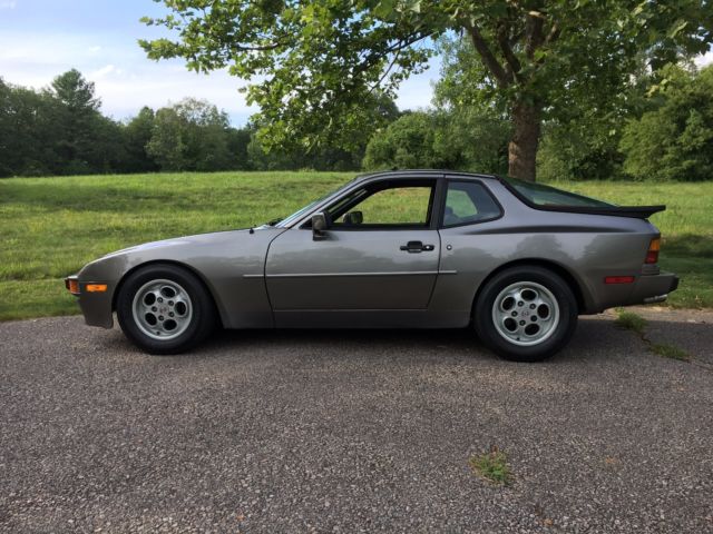 1983 Porsche 944 - photo 3
