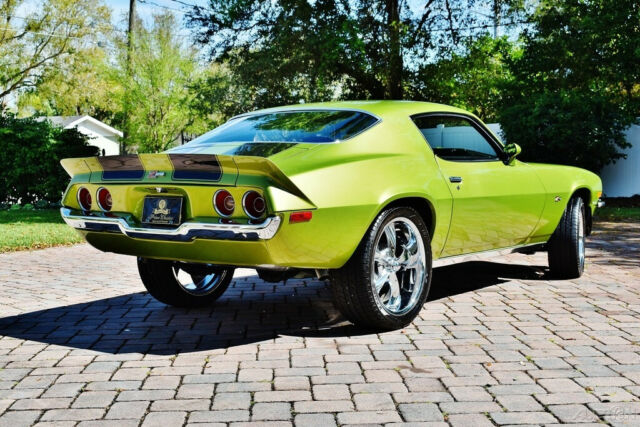 Impressive 1973 Chevrolet Camaro Z28 350ci Manual transmission split bumper 1973 Chevrolet Camaro Z28 350 V8 Power Steering & Brakes Restored