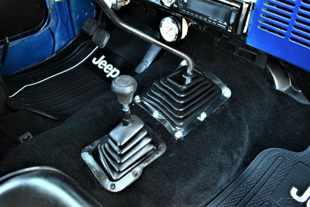 1981 Jeep Scrambler CJ-8 355ci 4 speed 4x4 - photo 11
