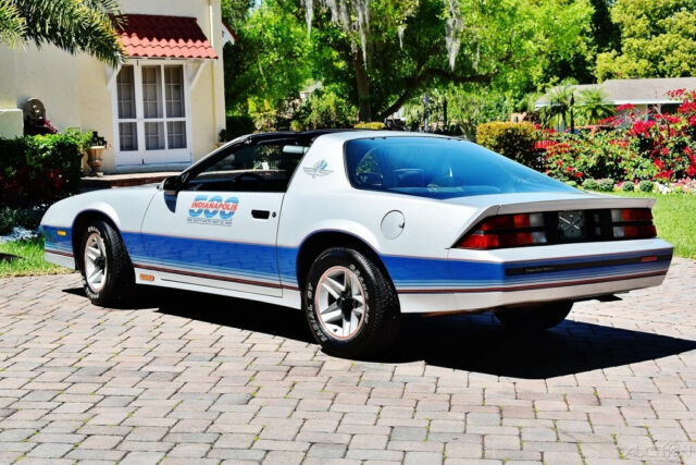 1982 Chevrolet Camaro Z28 5.0 L V8 Automatic 11k Miles - photo 3