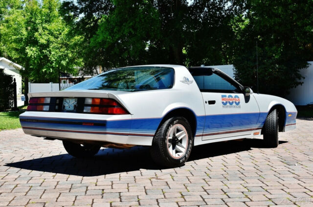 1982 Chevrolet Camaro Z28 5.0 L V8 Automatic 11k Miles - photo 4