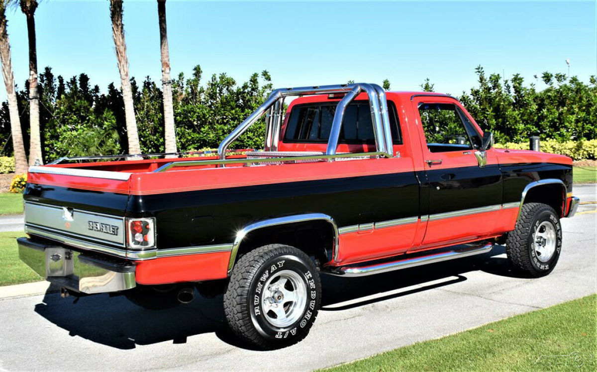 1985 Chevrolet C10 Silverado 4x4 Lots of Upgrades - photo 6