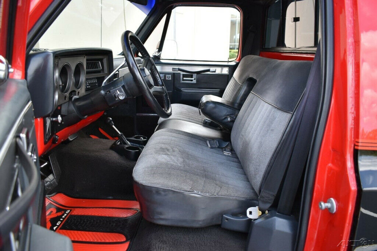 1985 Chevrolet C10 Silverado 4x4 Lots of Upgrades - photo 11