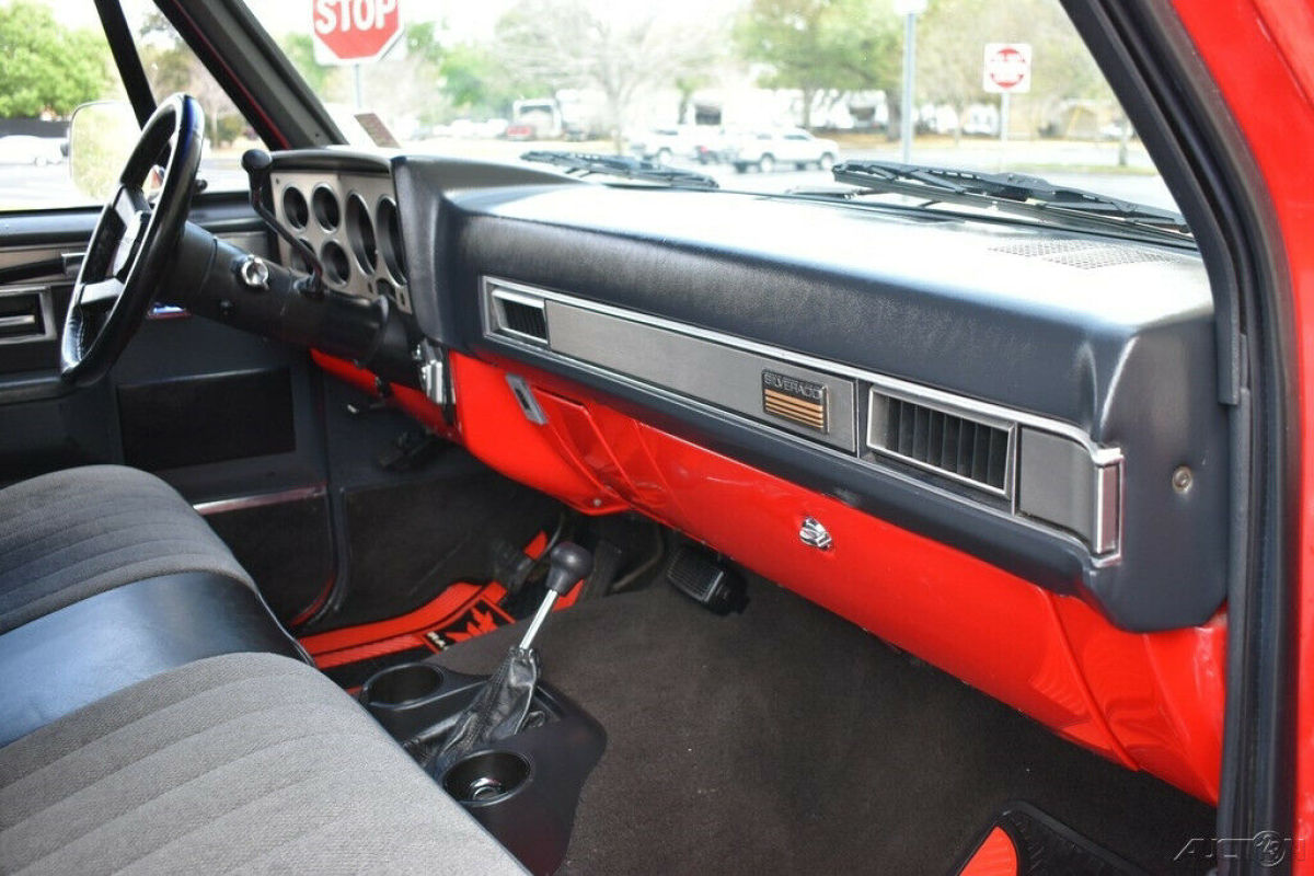 1985 Chevrolet C10 Silverado 4x4 Lots of Upgrades - photo 13