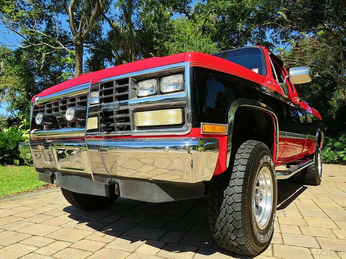 1985 Chevrolet C10 Silverado 4x4 Lots of Upgrades - photo 9