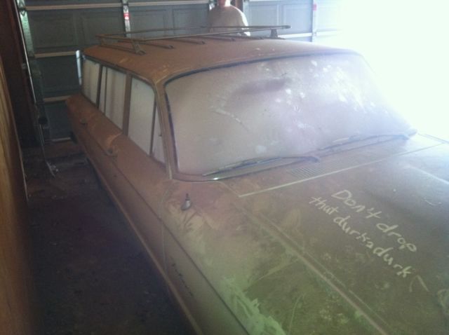 1960 Ford Falcon Wagon, Deluxe Trim Package - photo 2