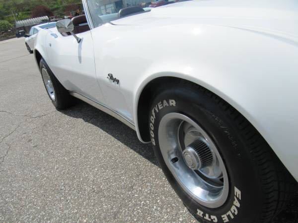 1974 Chevrolet Corvette Red Leather - photo 8