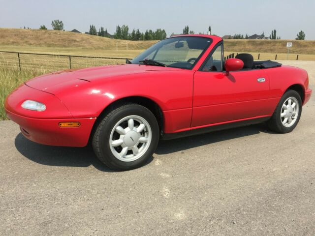 Incredible - low km first generation Miata! 27200 km! 1990 Mazda MX-5 Miata