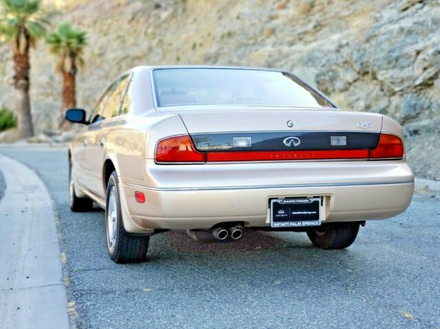1994 Infiniti Q45 Leather - photo 3