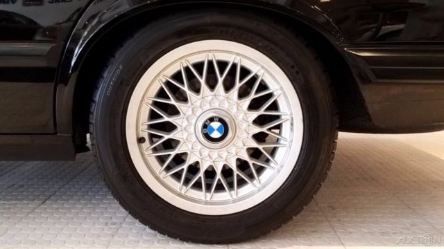 1988 BMW M5 Base Sedan 4-Door - photo 11