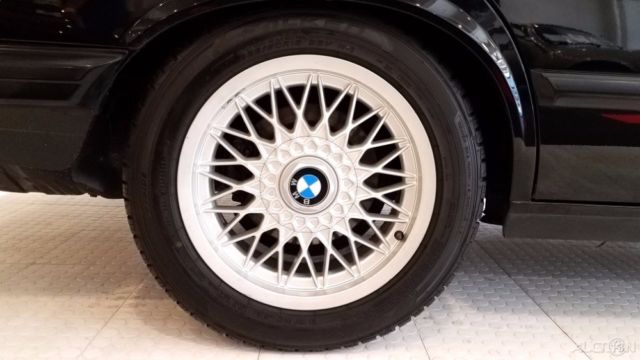 1988 BMW M5 Base Sedan 4-Door - photo 12