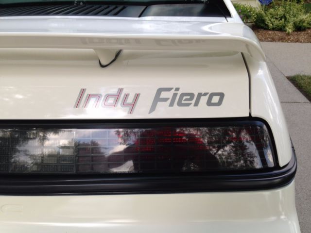1984 Pontiac Fiero Indy Fiero - photo 2