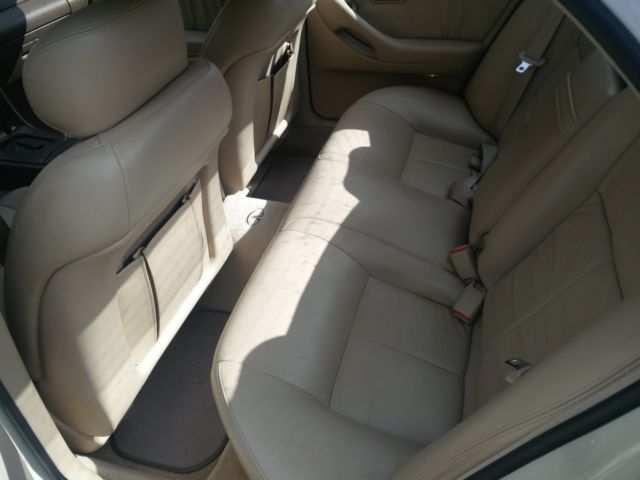 1993 Infiniti J30 gold - photo 4