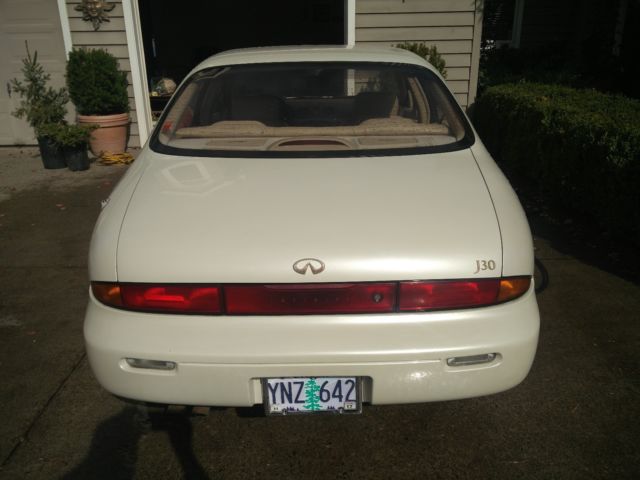 1993 Infiniti J30 gold - photo 5