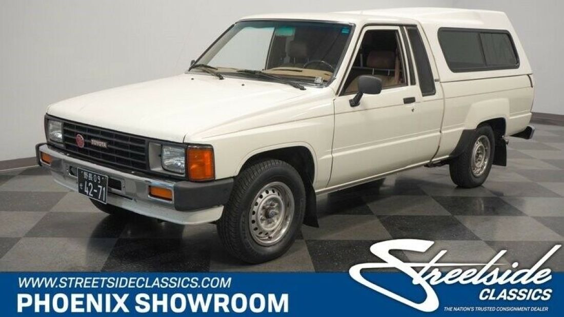 Inline Manual Classic Vintage Collector Pickup 22R Original White A/C Factory 1985 Toyota Pickup