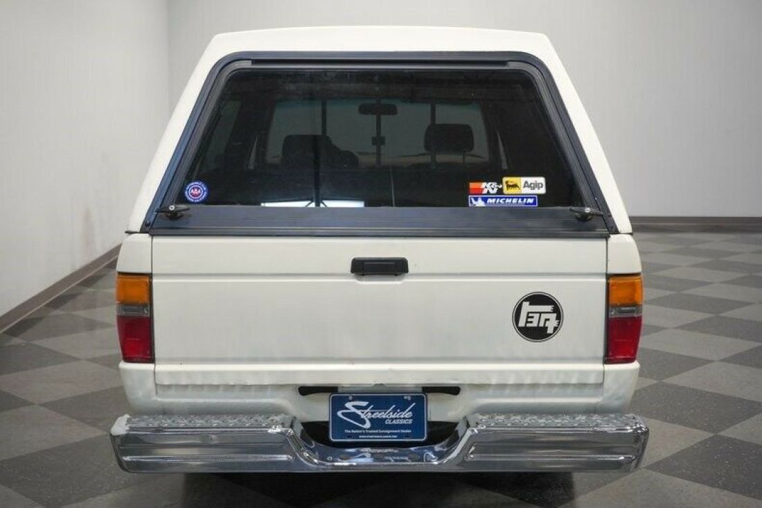 1985 Toyota Pickup - photo 12