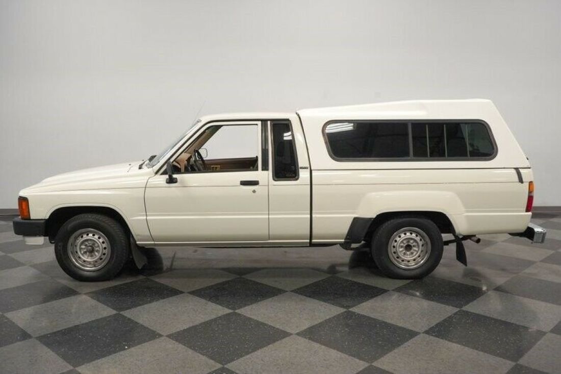 1985 Toyota Pickup - photo 8