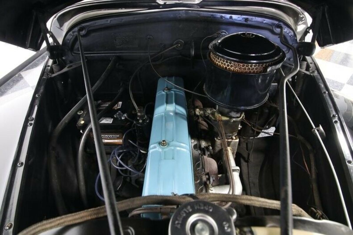 1941 Chevrolet Other Town Sedan - photo 4