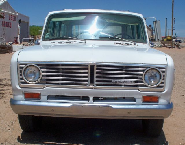 International Harvester (IH) 1973 Travelall 1010 Custom 8 2wd AMC 401 engine 1973 International Harvester Other
