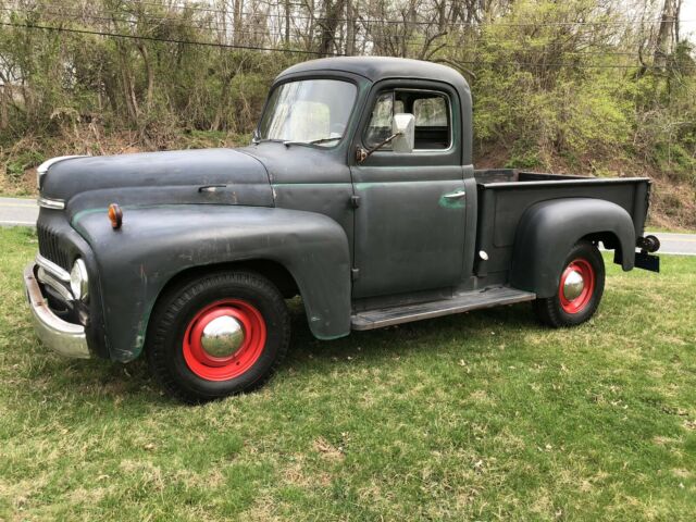 International Harvester L-110 pickup truck 1950 International Harvester L110