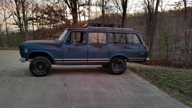 international harvester Travelall 4x4 suv Like truck, scout or suburban patina 1972 International Harvester Travelall