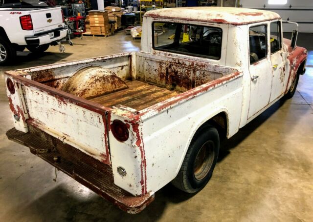 1968 International Harvester 1100C - photo 2