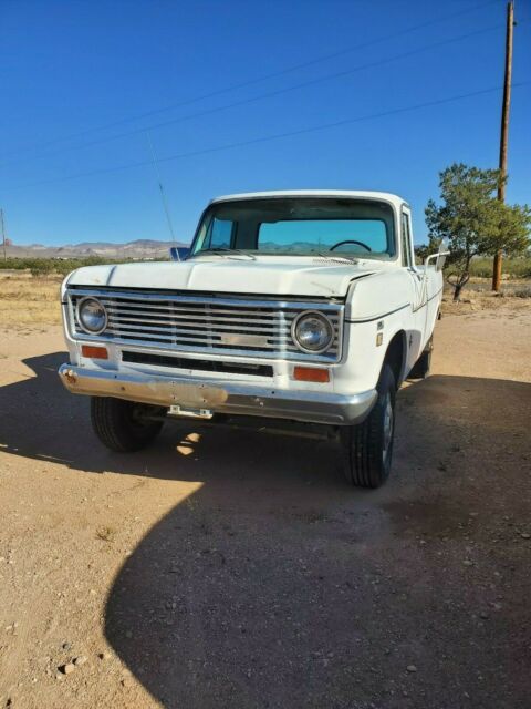 1975 International Harvester 200