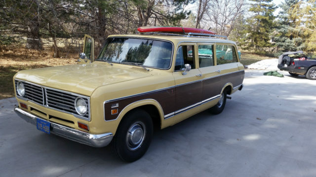 International Travelall 1010 (like Scout) 1973 International Harvester Travelall