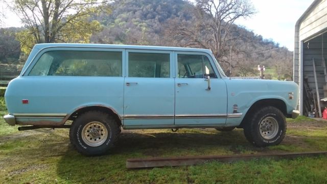 1973 International Harvester Travelall 1110 - photo 2