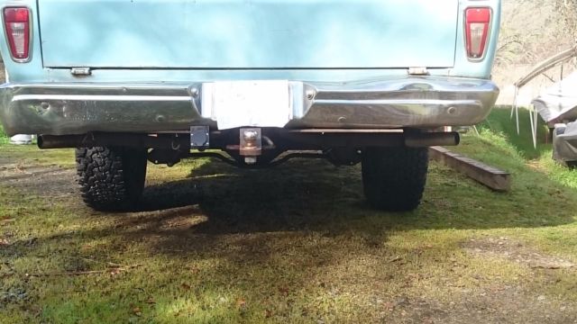1973 International Harvester Travelall 1110 - photo 4