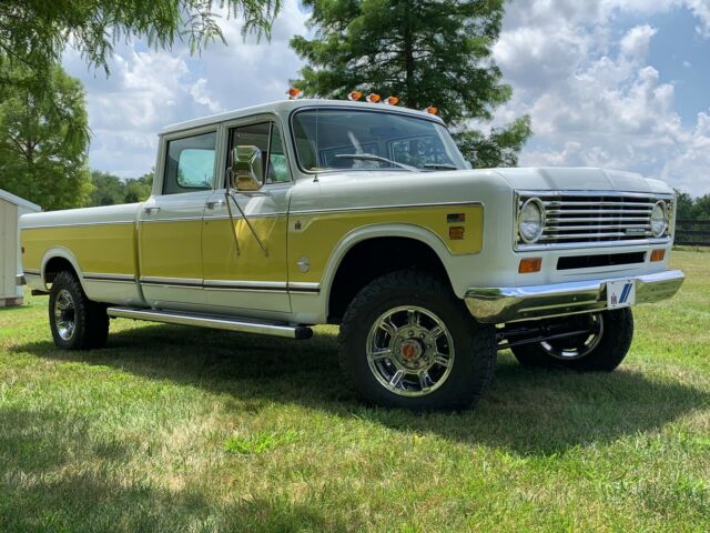 International Travelette 1973 International Harvester 1210 Custom