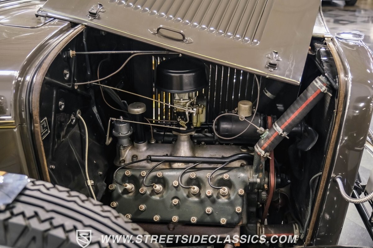 1932 Ford Model 18 V-8 Roadster Deluxe - photo 4