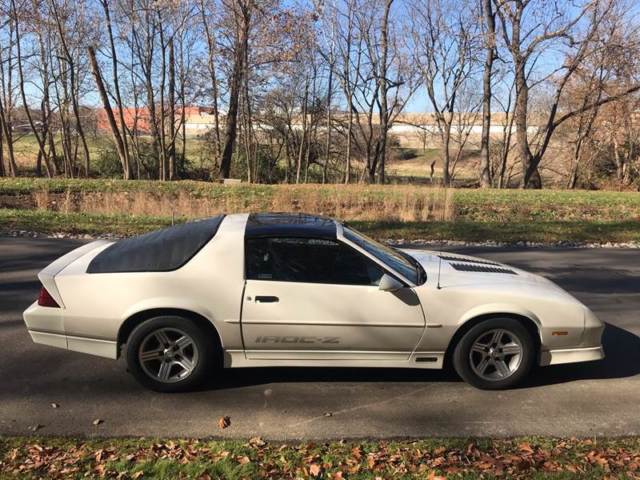 1989 Chevrolet Camaro IROC Z 2dr Hatchback - photo 6