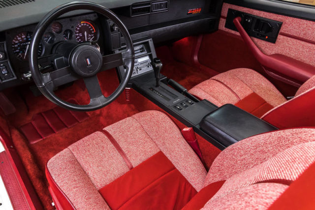 1989 Chevrolet Camaro IROC Z28 Convertible - photo 2