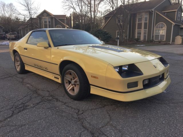 1985 Chevrolet Camaro IROC-Z 53K MILES ALL ORIGINAL TPI T-TOPS Z28 - photo 8