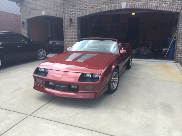 1987 Chevrolet Camaro IROC-Z - photo 2