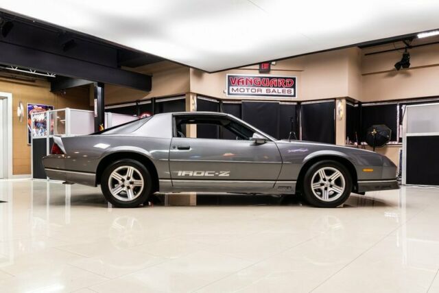 1988 Chevrolet Camaro IROC Z28 - photo 10