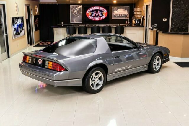 1988 Chevrolet Camaro IROC Z28 - photo 12