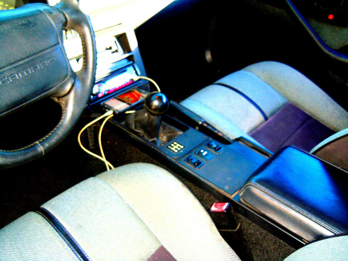 1991 Chevrolet Camaro Z28 - photo 11