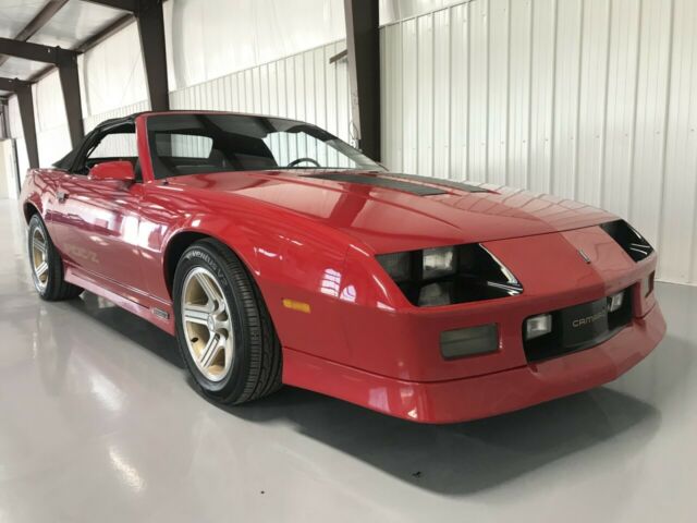 IROC Z28 CONVERTIBLE WITH LEATHER, FIVE SPEED WITH 50,042 ACTUAL MILES. 1988 Chevrolet Camaro IROC Z28